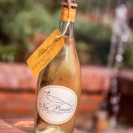 Na' Poesia Di Charme فندق مبيت وإفطار