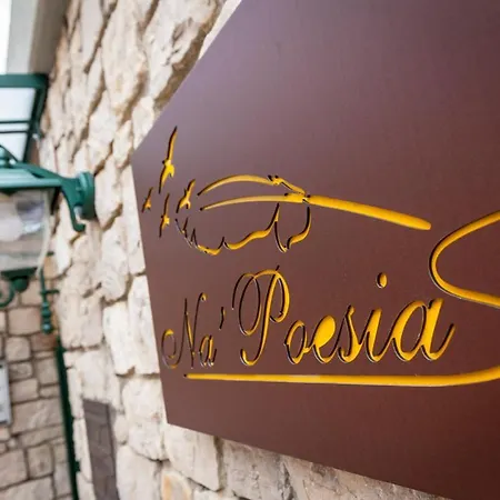 Na' Poesia Di Charme Bed & Breakfast *