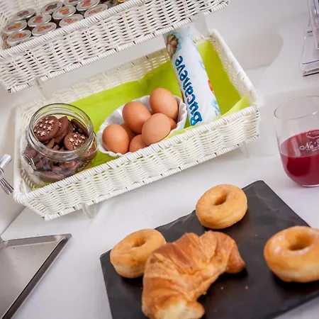 Na' Poesia Di Charme Bed & Breakfast *